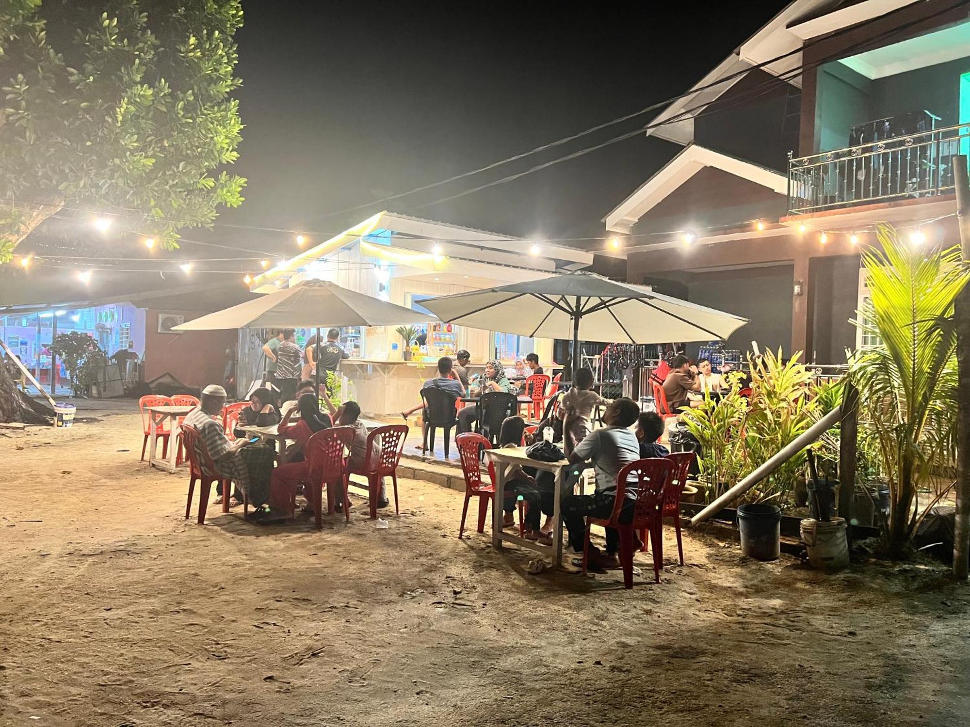Perhentian Mama'S Hotel Kampong Pasir Hantu Exterior photo